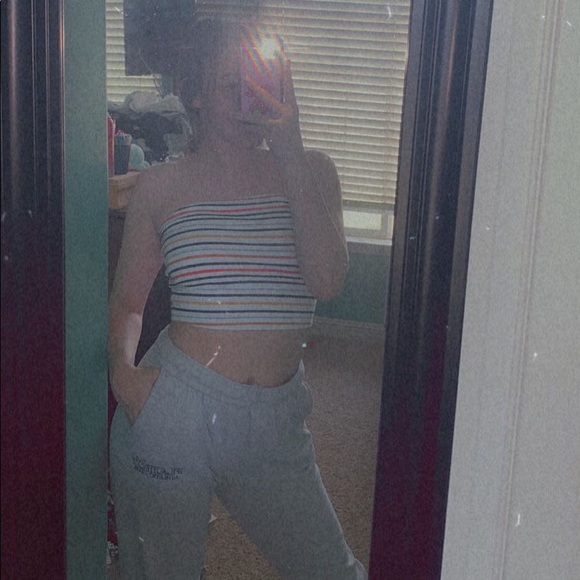 Meet your Posher, Alyssa - Picture 1 of 1